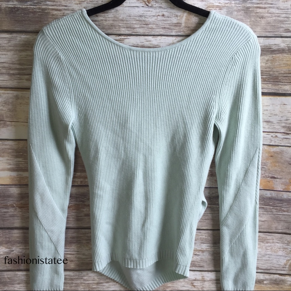NWT lululemon wrap it back sweater sea breeze - Picture 3 of 4